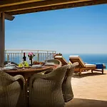 Вилла Lemoni Skala - Heated Infinity Pool With Sea Views & Outside Cinema *