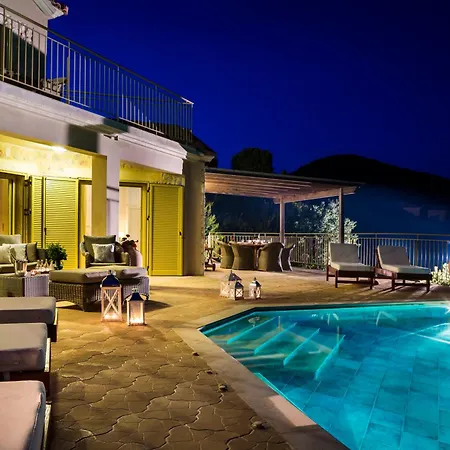 Lemoni Skala - Heated Infinity Pool With Sea Views & Outside Cinema Вилла *