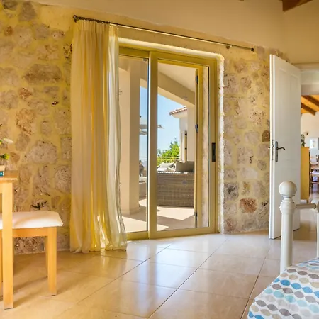 Lemoni Skala - Infinity Pool With Sea Views, Bean Bag And Bbq Villa *